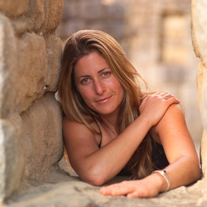 Santa Barbara Psychotherapist with Romi Cumes